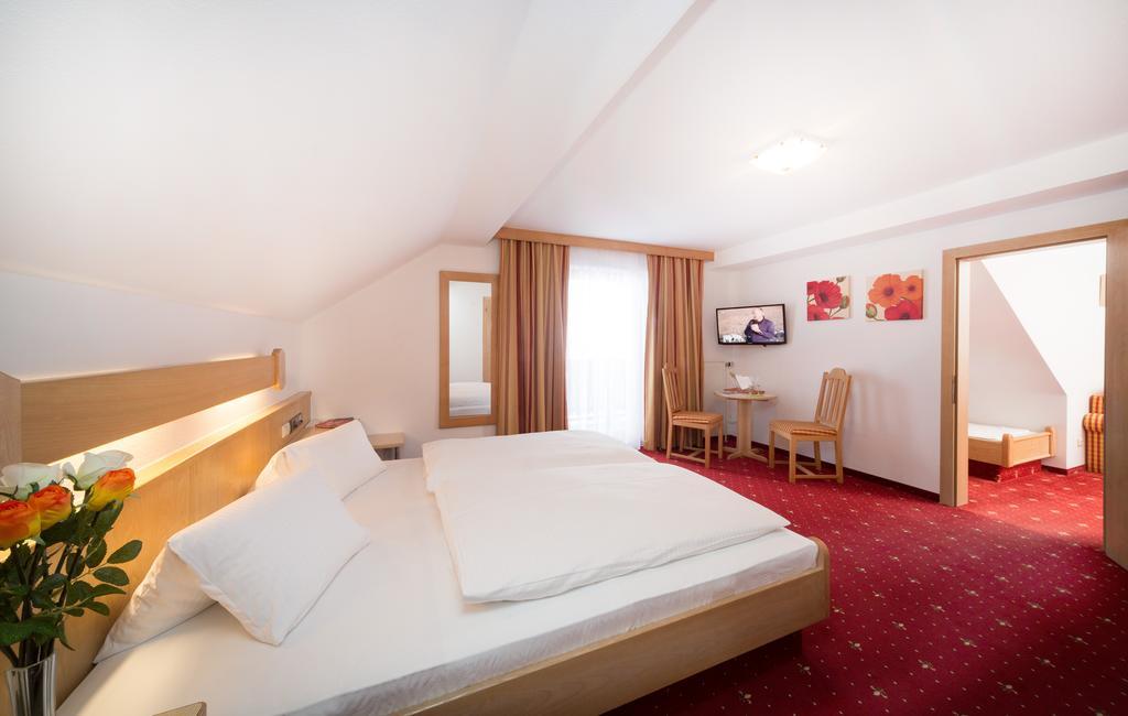 Hotel Alpenblick Attersee Esterno foto